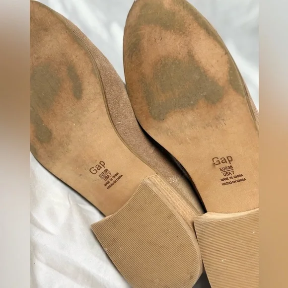 GAP Tan Chelsea Boots with Suede Finish - Picture 4 of 6